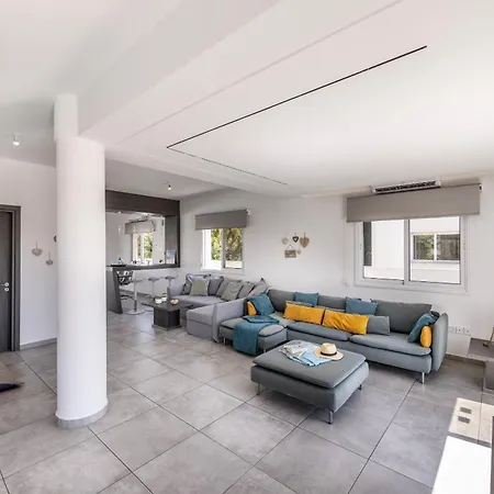 Вилла Napa Bay View 5 *
